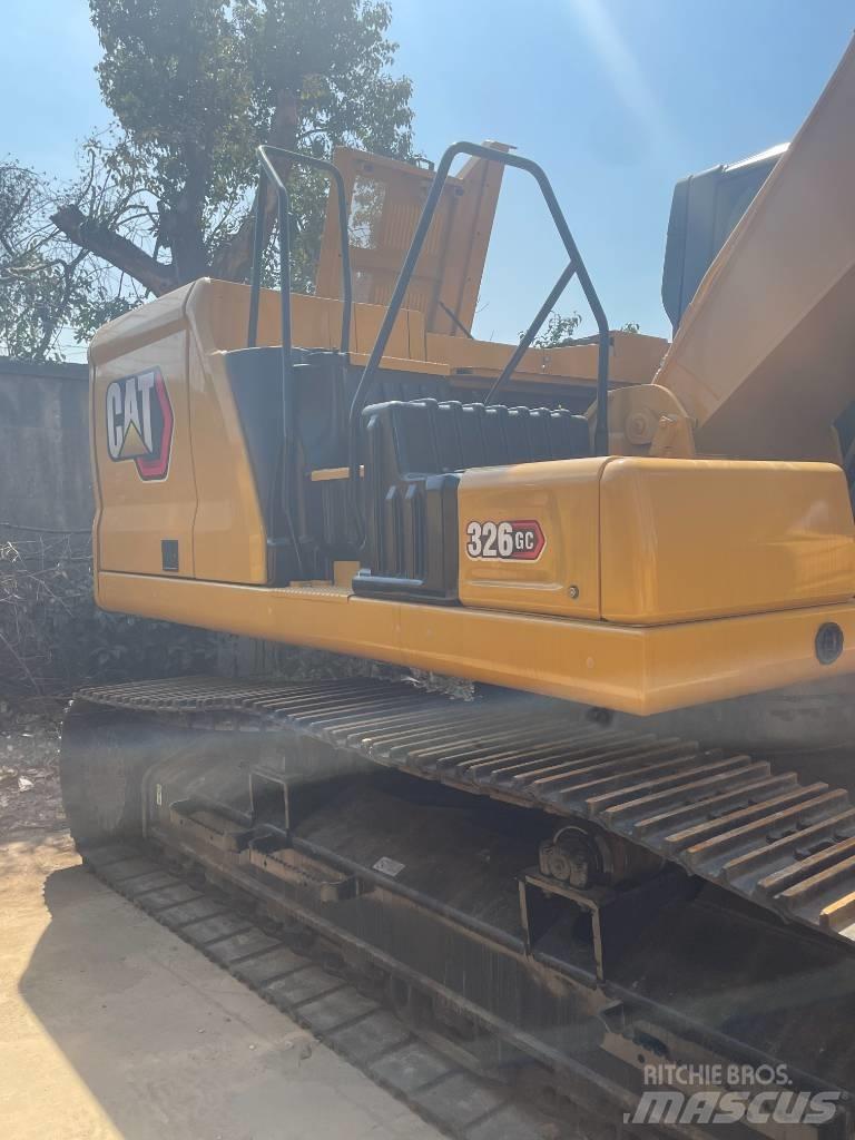 CAT 326 GC Escavatori cingolati