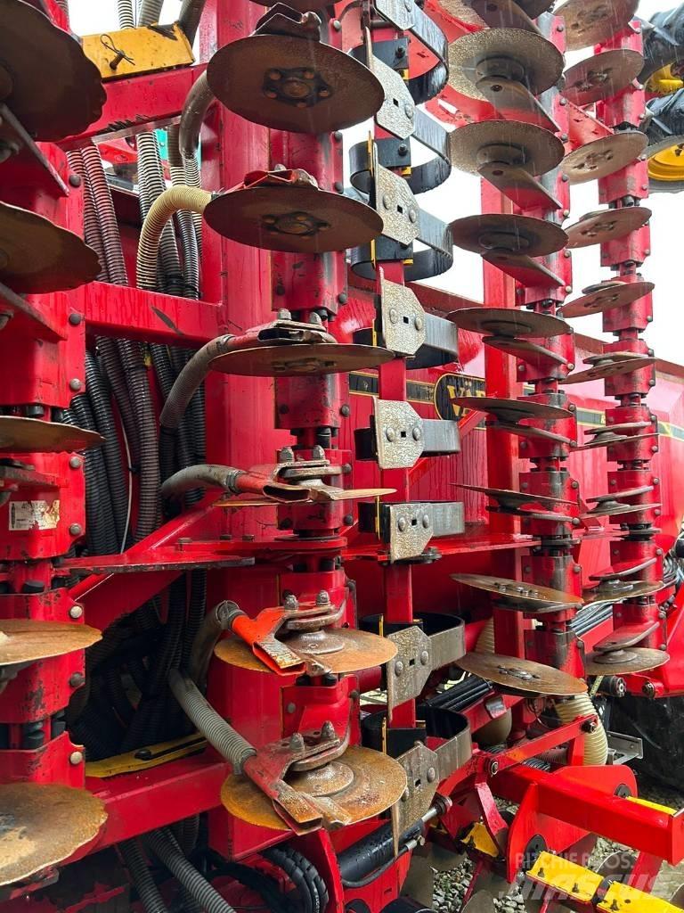 Väderstad Rapid800 Seminatrici combinate