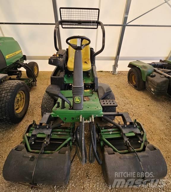 John Deere 2500 A Tosaerba per il green