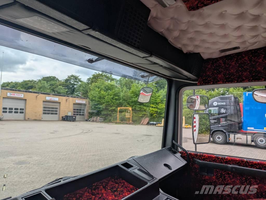 Volvo F 10 Camion con sponde ribaltabili