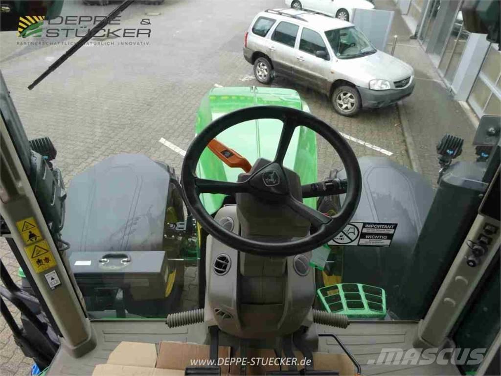 John Deere 7R 330 Trattori