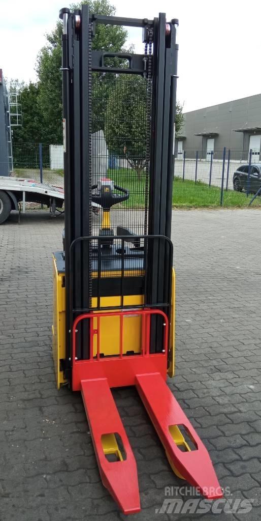 Hyster S1.5S Transpallet uomo a terra