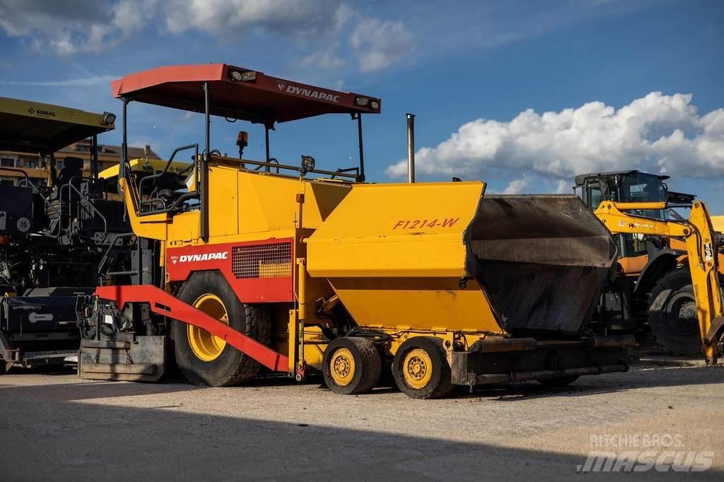 Dynapac F121-4W Finitrici