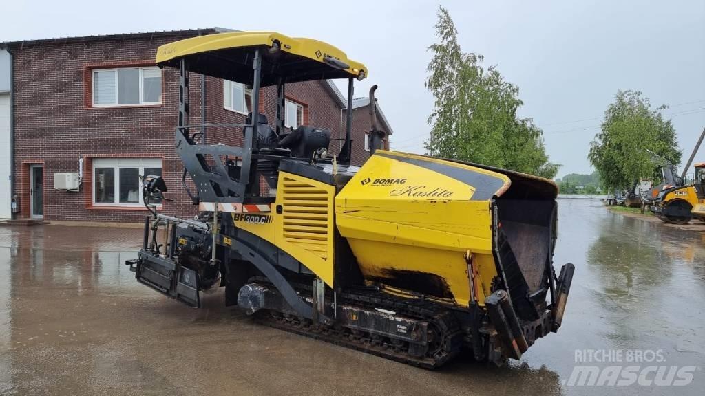 Bomag BF 300 Finitrici