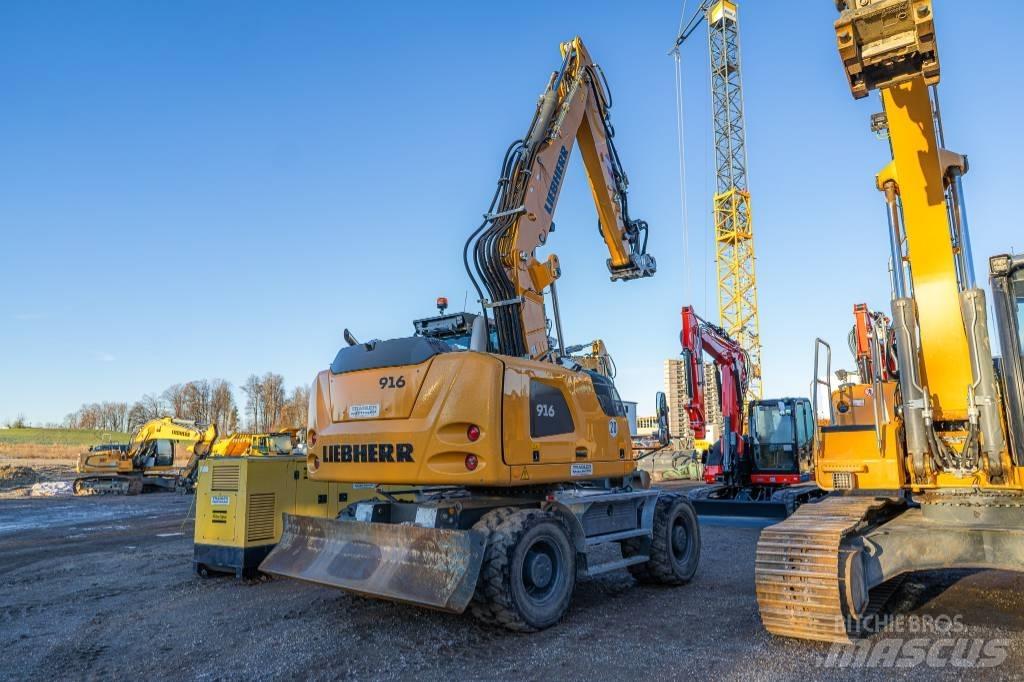 Liebherr A 916 Escavatori gommati