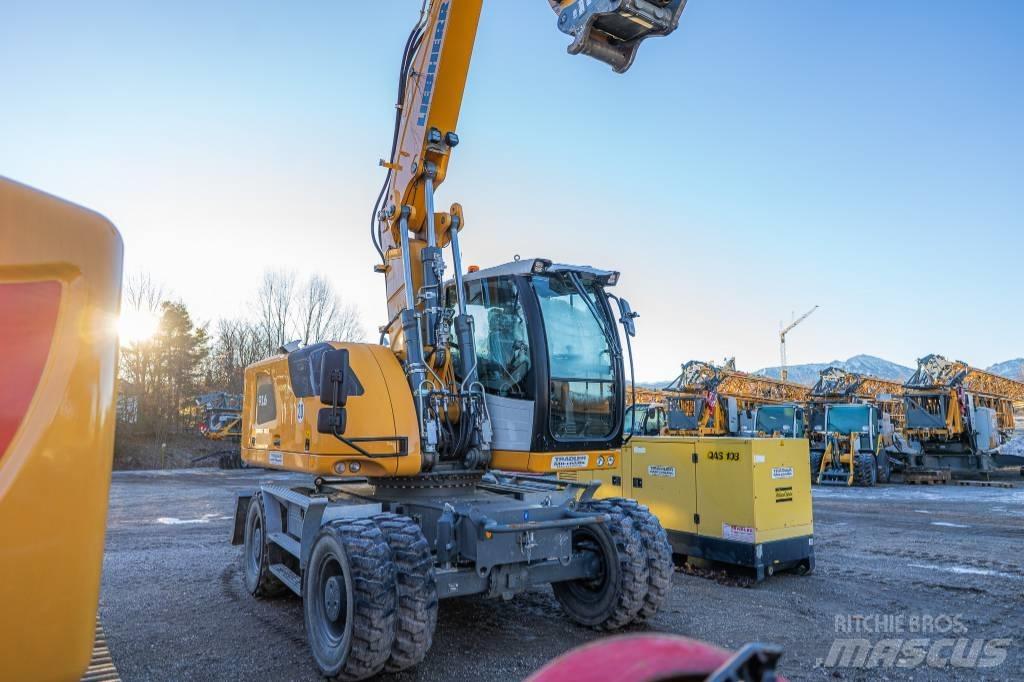 Liebherr A 916 Escavatori gommati