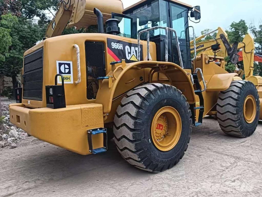 CAT 966 H Pale gommate