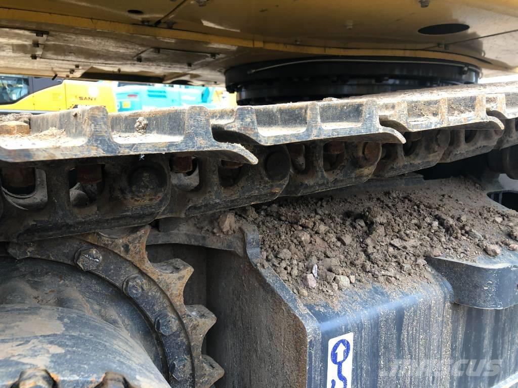 Komatsu 220-8 Escavatori cingolati