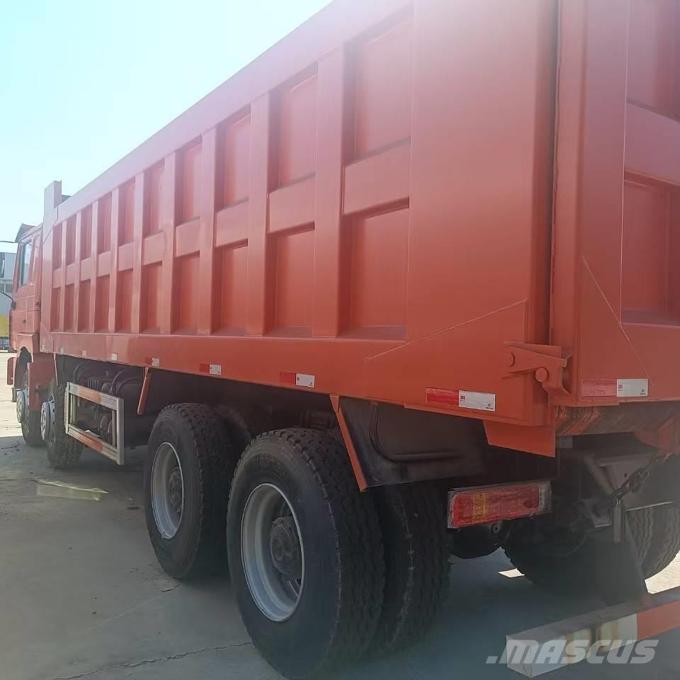 Shacman F3000 8x4 Camion ribaltabili