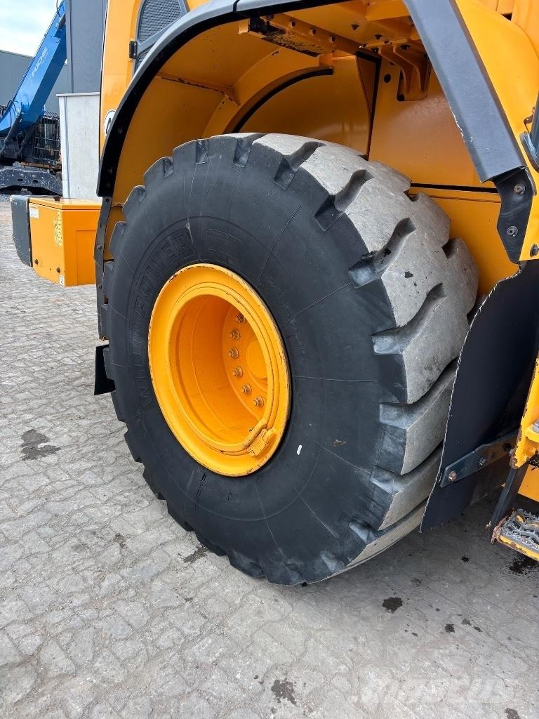 Hyundai HL 960 - 955 Pale gommate