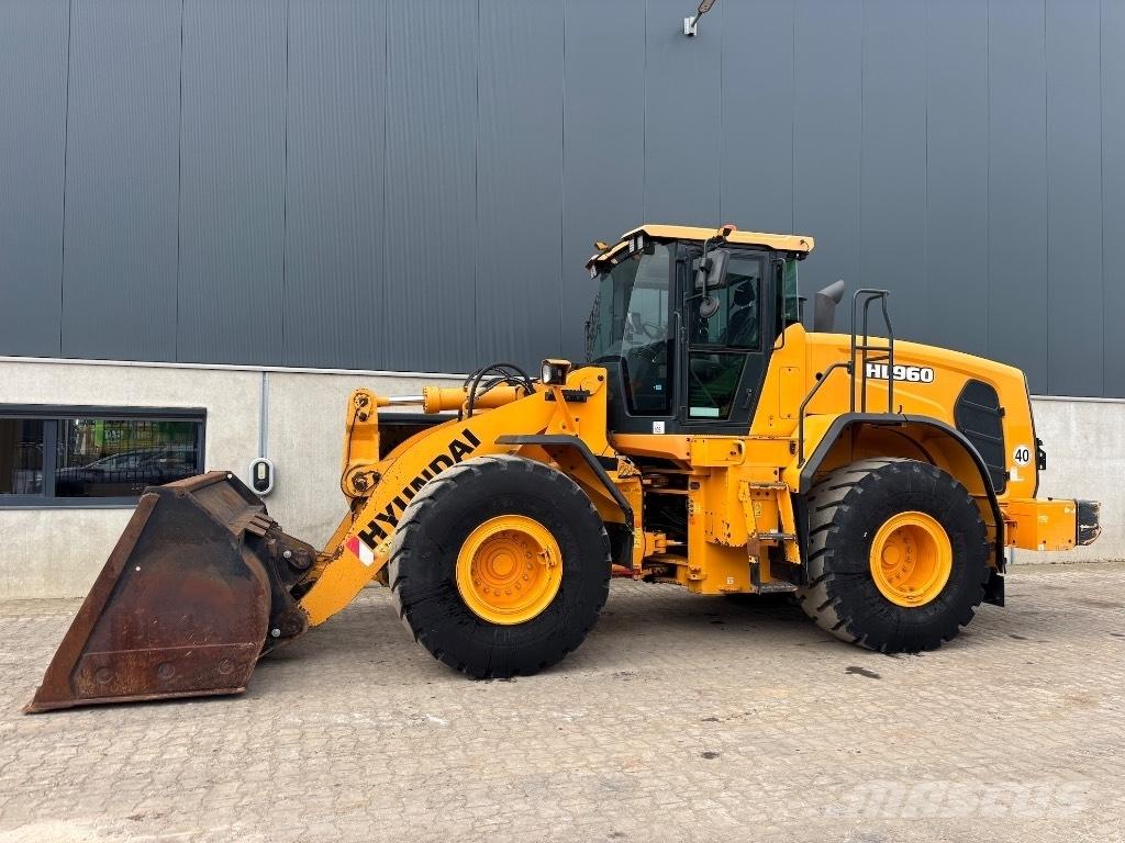 Hyundai HL 960 - 955 Pale gommate