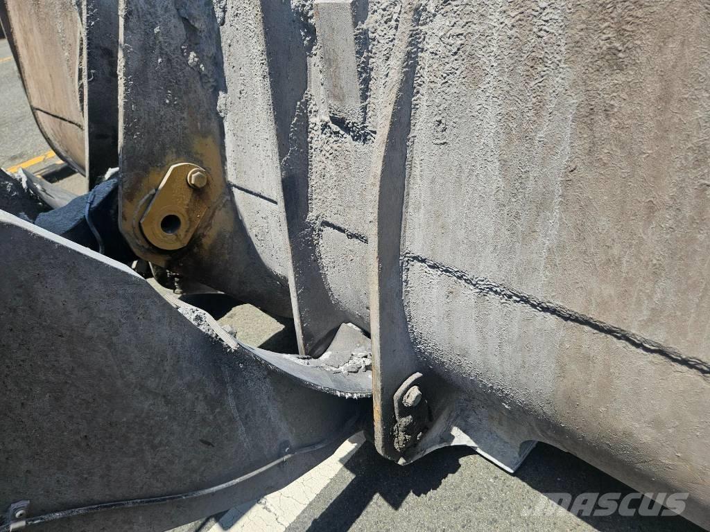 CAT 972H Pale gommate