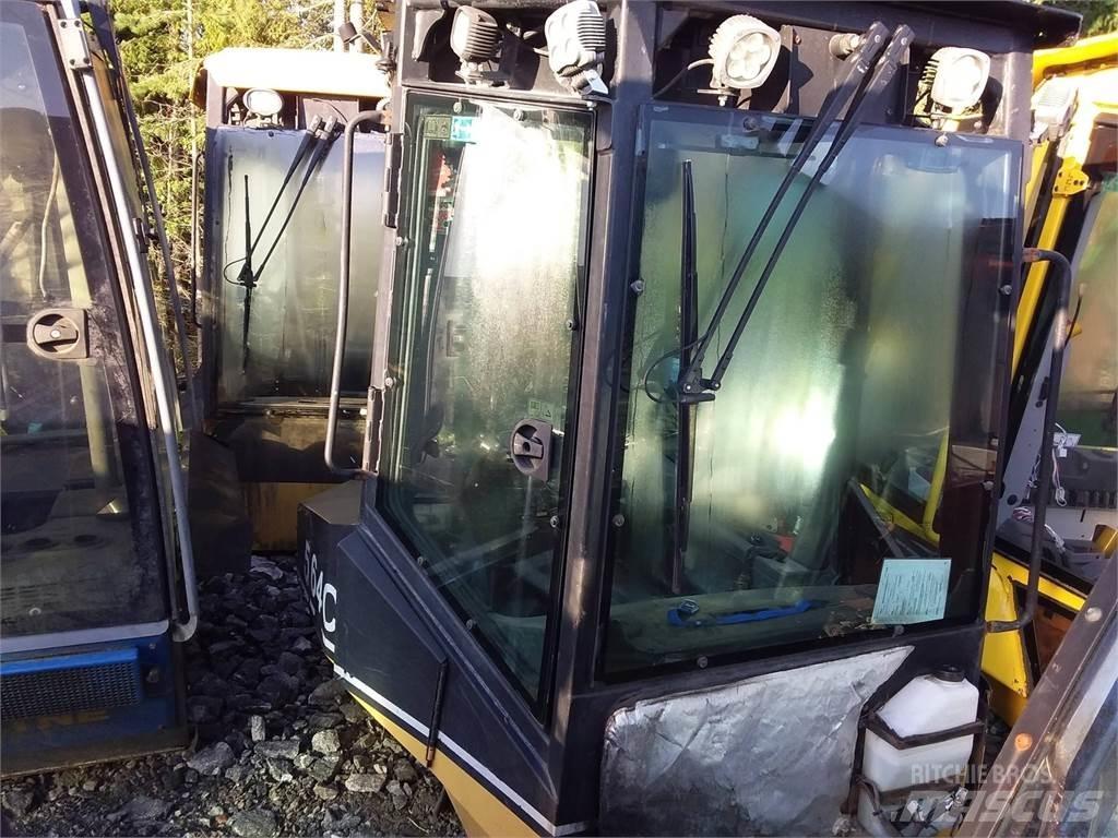 Eco Log 564c Cabine e interni