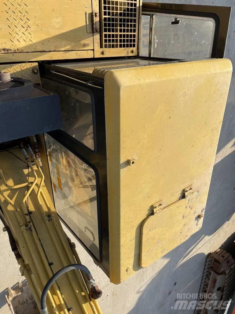 CAT E 70 B Escavatori cingolati
