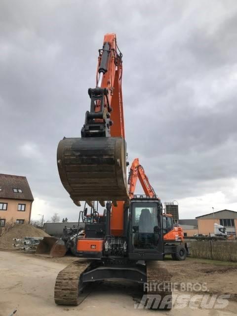 Doosan DX225LC-5 Escavatori cingolati