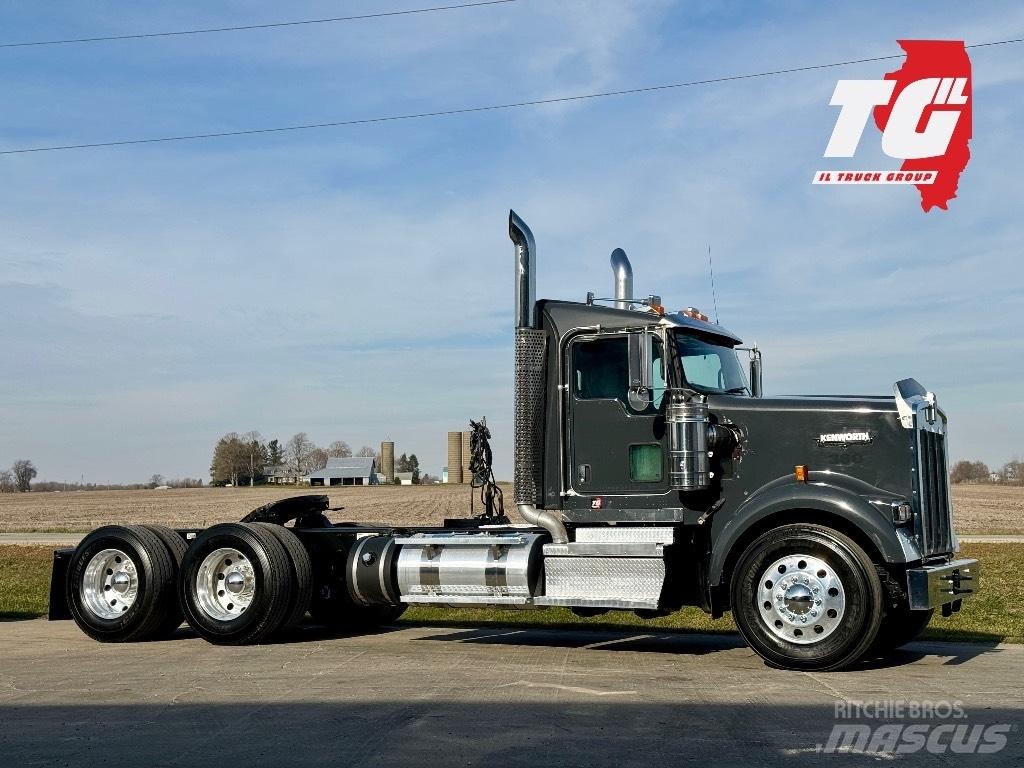 Kenworth W900 Motrici e Trattori Stradali