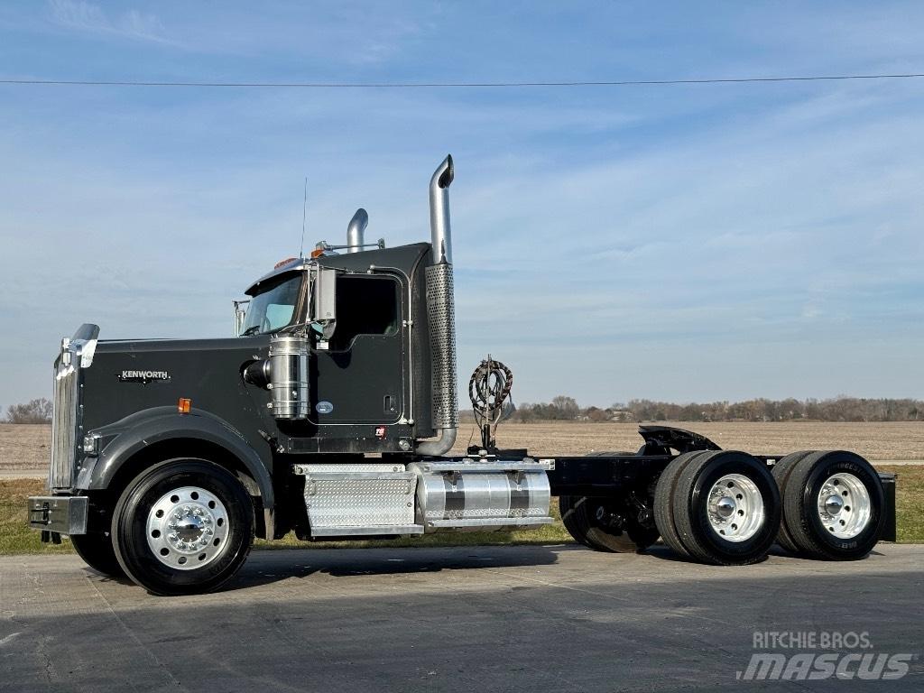 Kenworth W900 Motrici e Trattori Stradali
