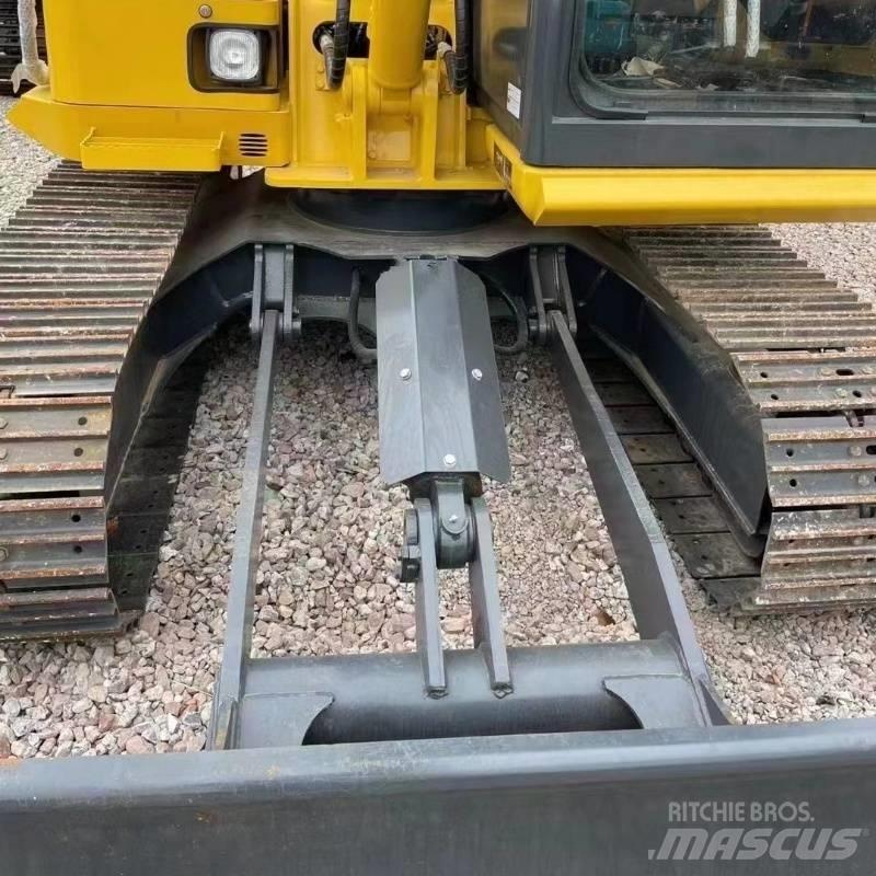 Komatsu PC70 Escavatori cingolati