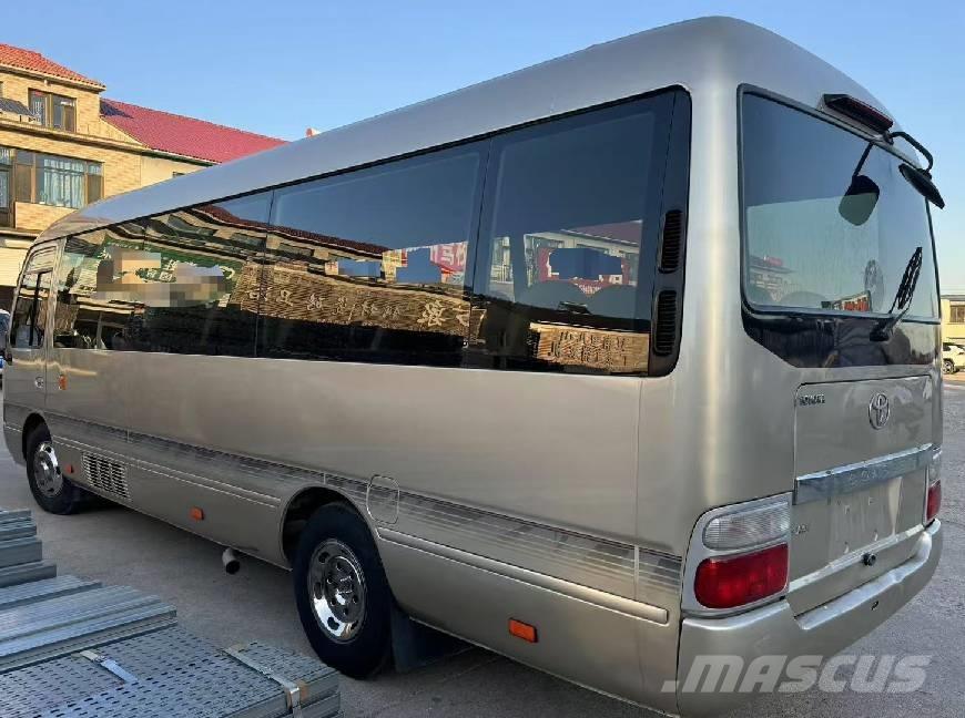 Toyota Coaster Autobus interurbani