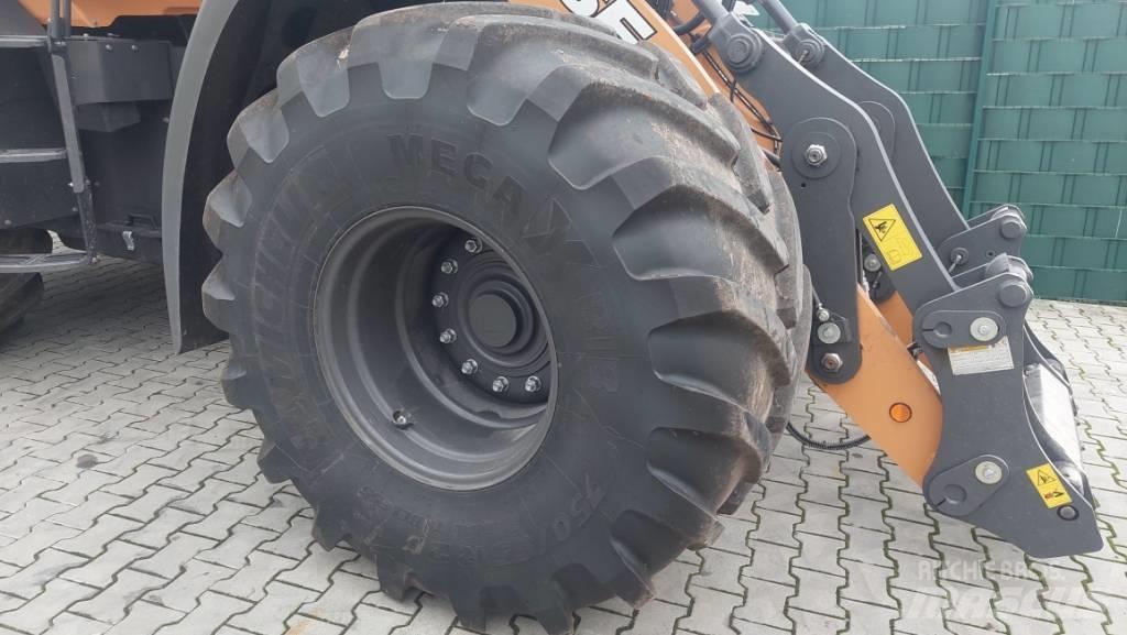 CASE 721 G Pale gommate