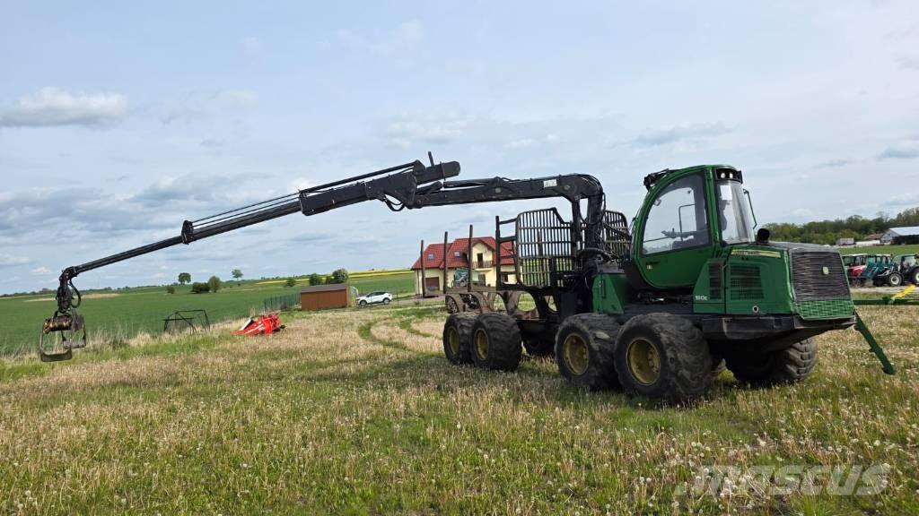 John Deere 1110 E Forwarder