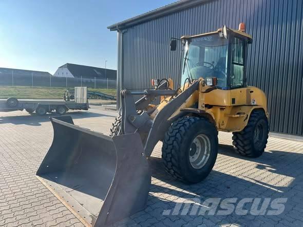 Volvo L 30 B Pale gommate