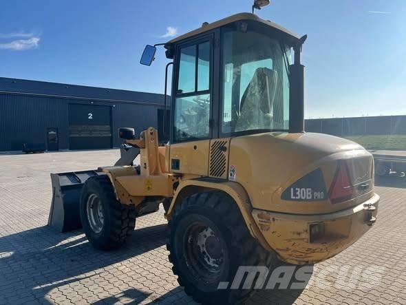 Volvo L 30 B Pale gommate
