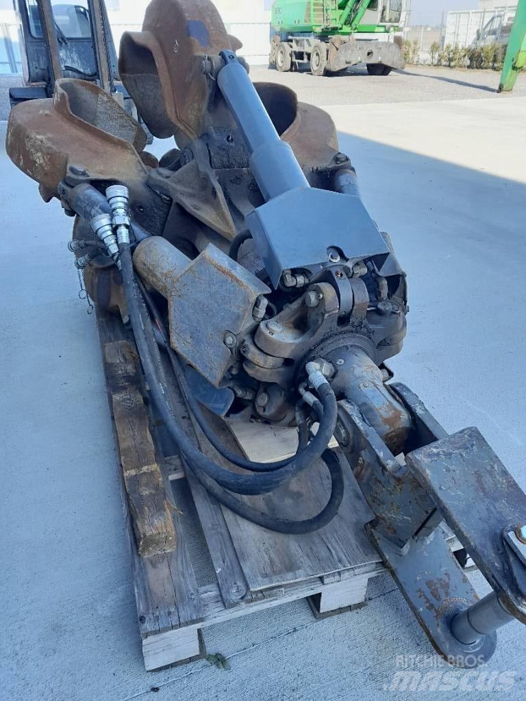 Sennebogen 830 Movimentazione rifiuti