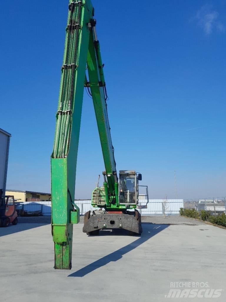 Sennebogen 830 Movimentazione rifiuti