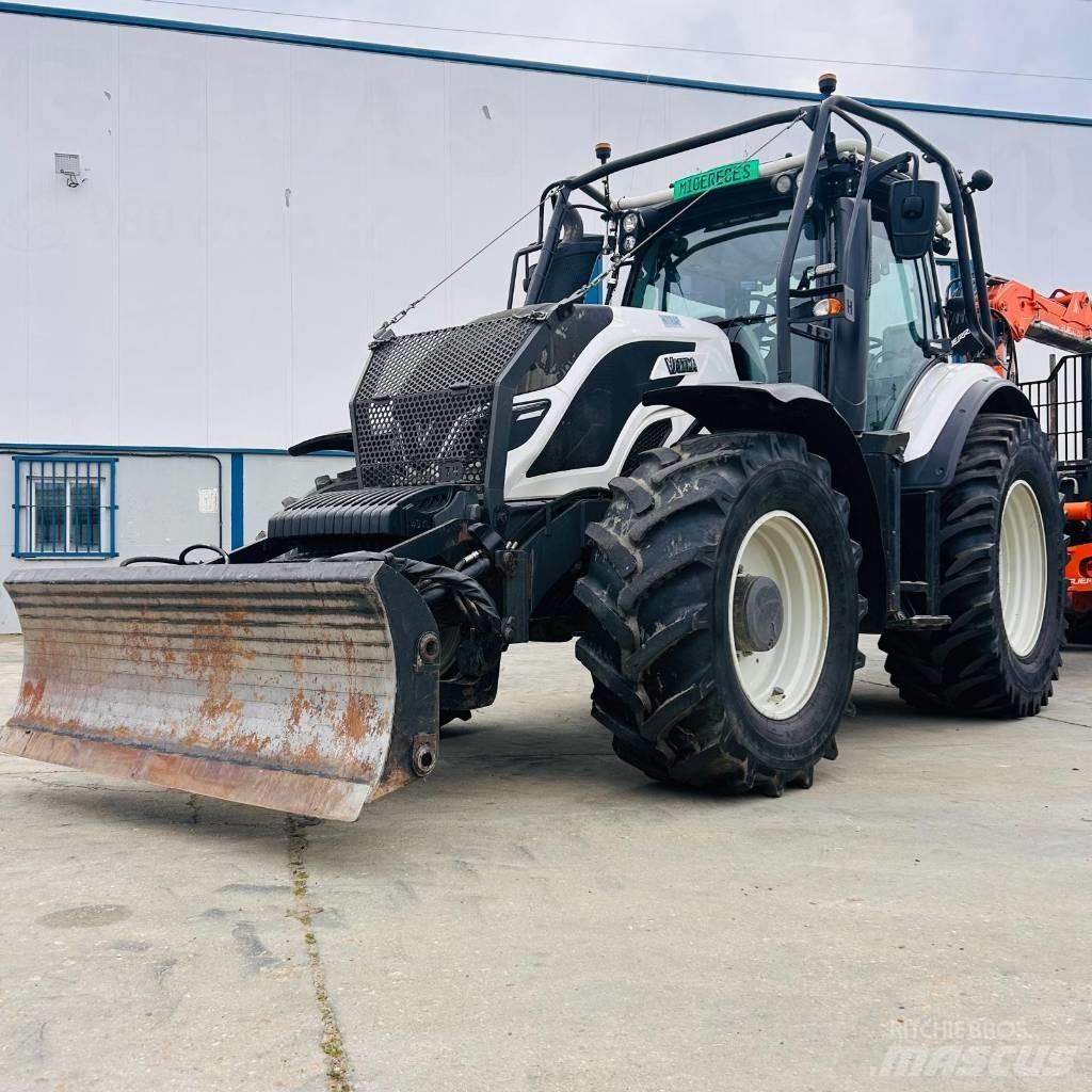 Valtra T 174 Trattori