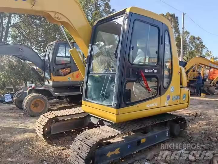 Komatsu PC60 Escavatori cingolati