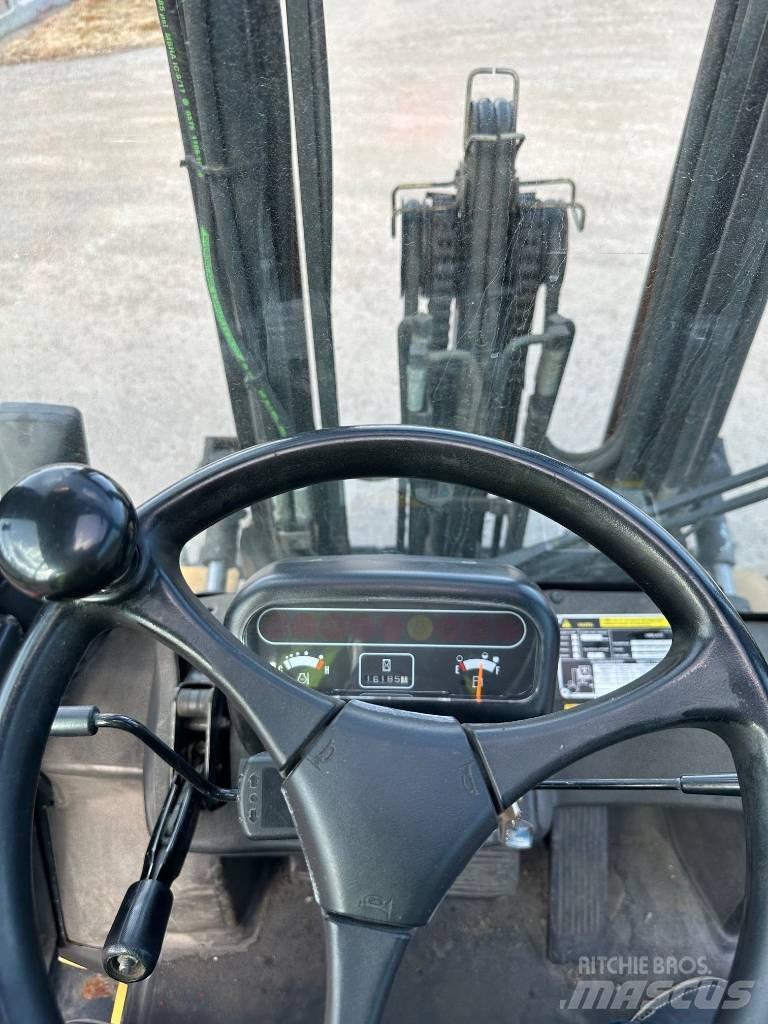 CAT DP 25 K Carrelli elevatori diesel