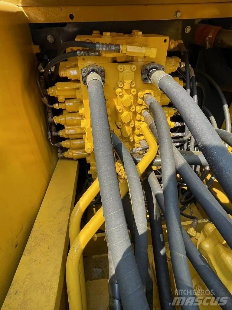 Komatsu PC 200-7 Escavatori cingolati
