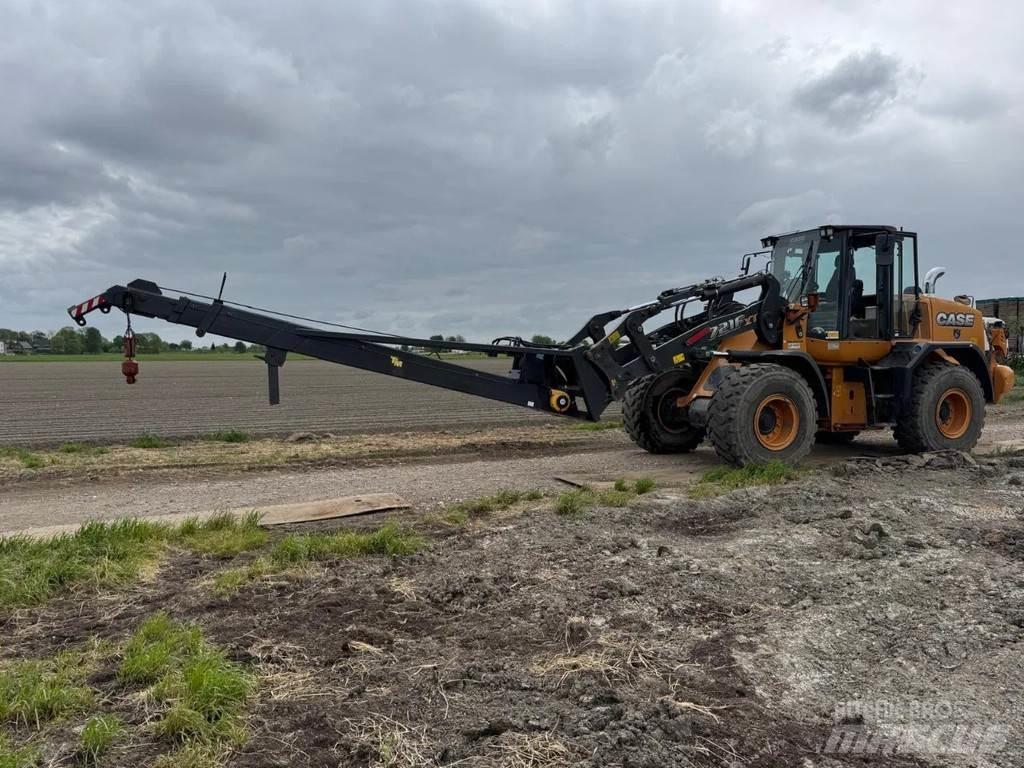 CASE 721F Pale gommate