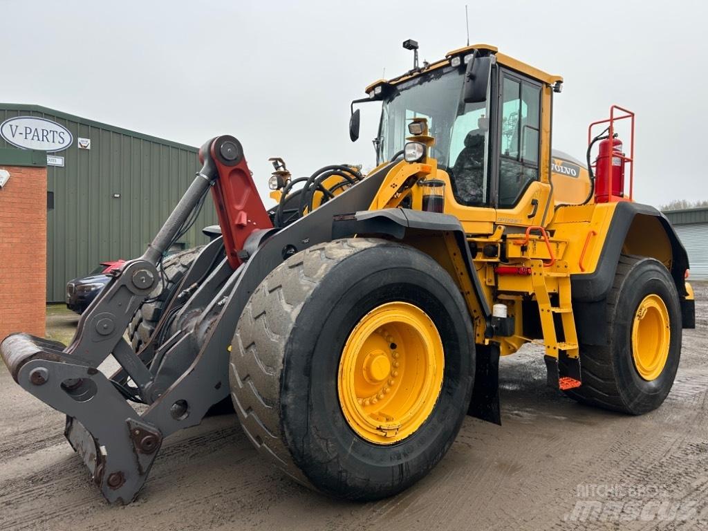 Volvo L150H Pale gommate