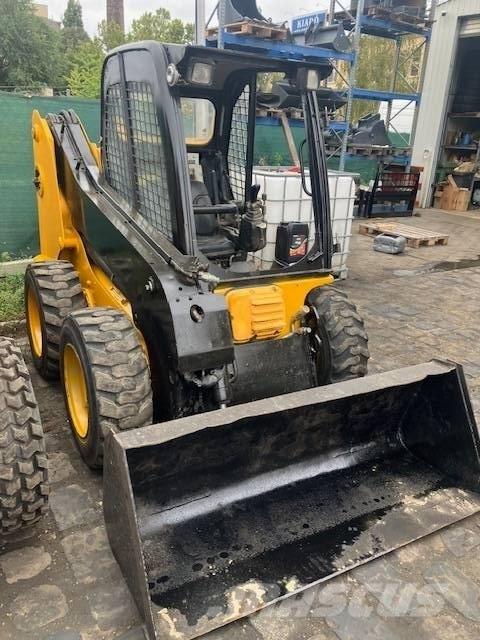JCB 170 Mini Pale Gommate