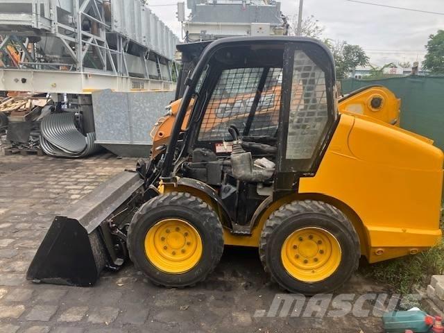 JCB 170 Mini Pale Gommate