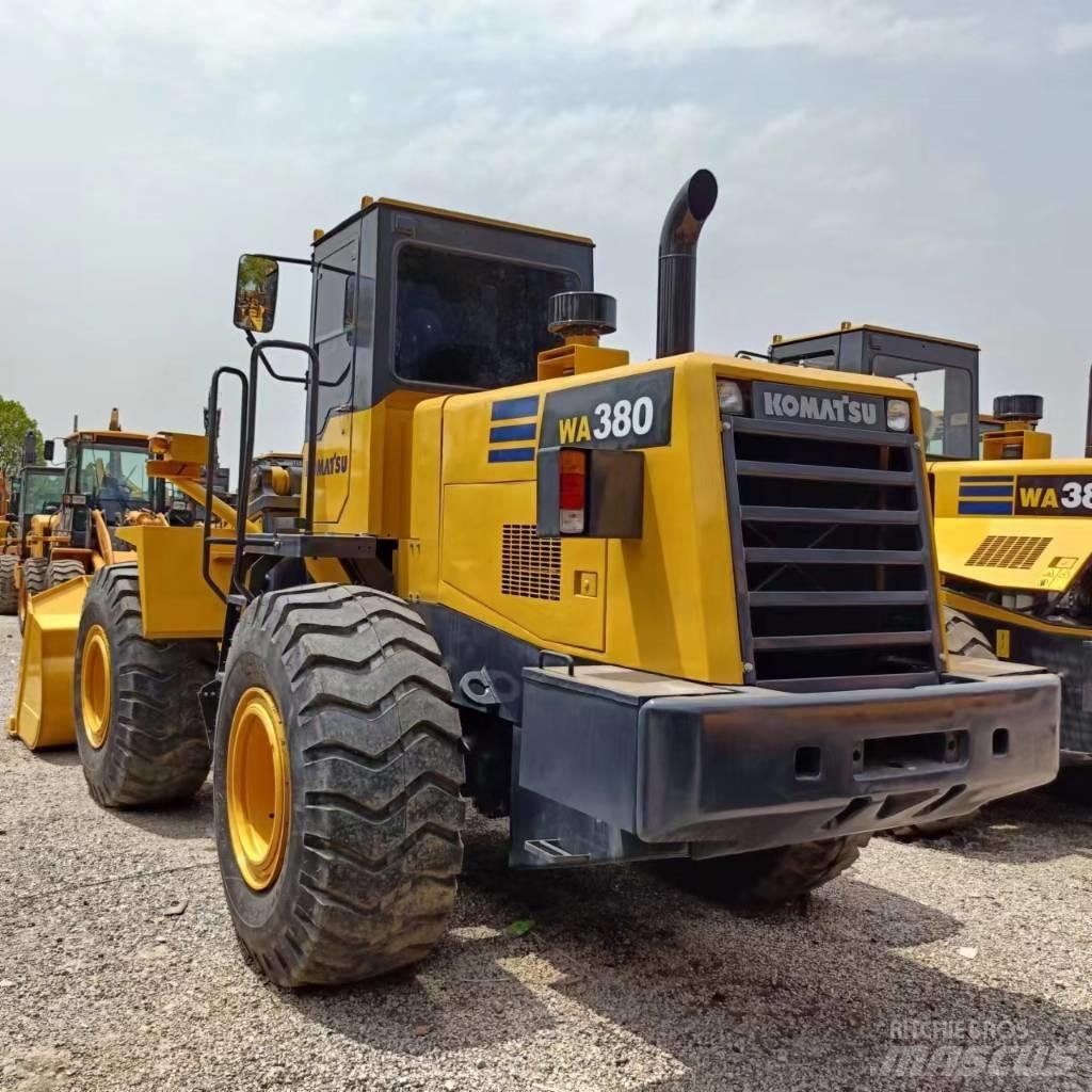 Komatsu WA 380 Pale gommate