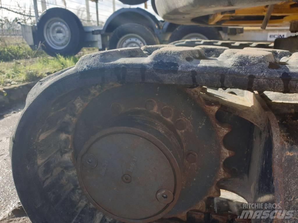 Komatsu PC26MR-3 Miniescavatori