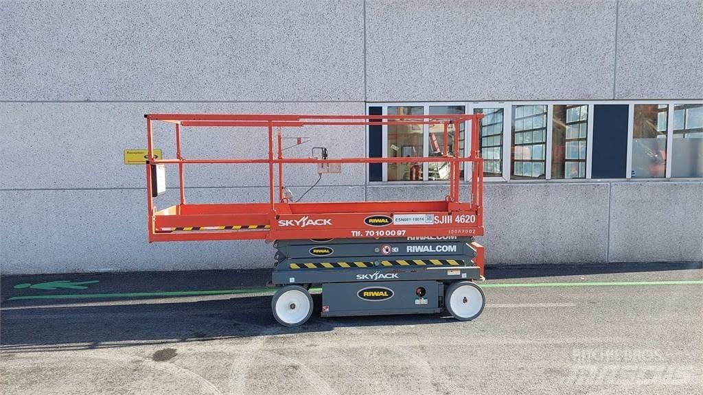 SkyJack SJIII4620 Piattaforme a pantografo