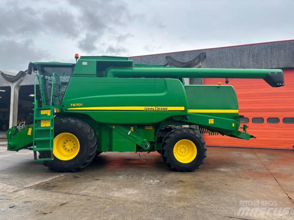 John Deere T 670 i Mietitrebbiatrici