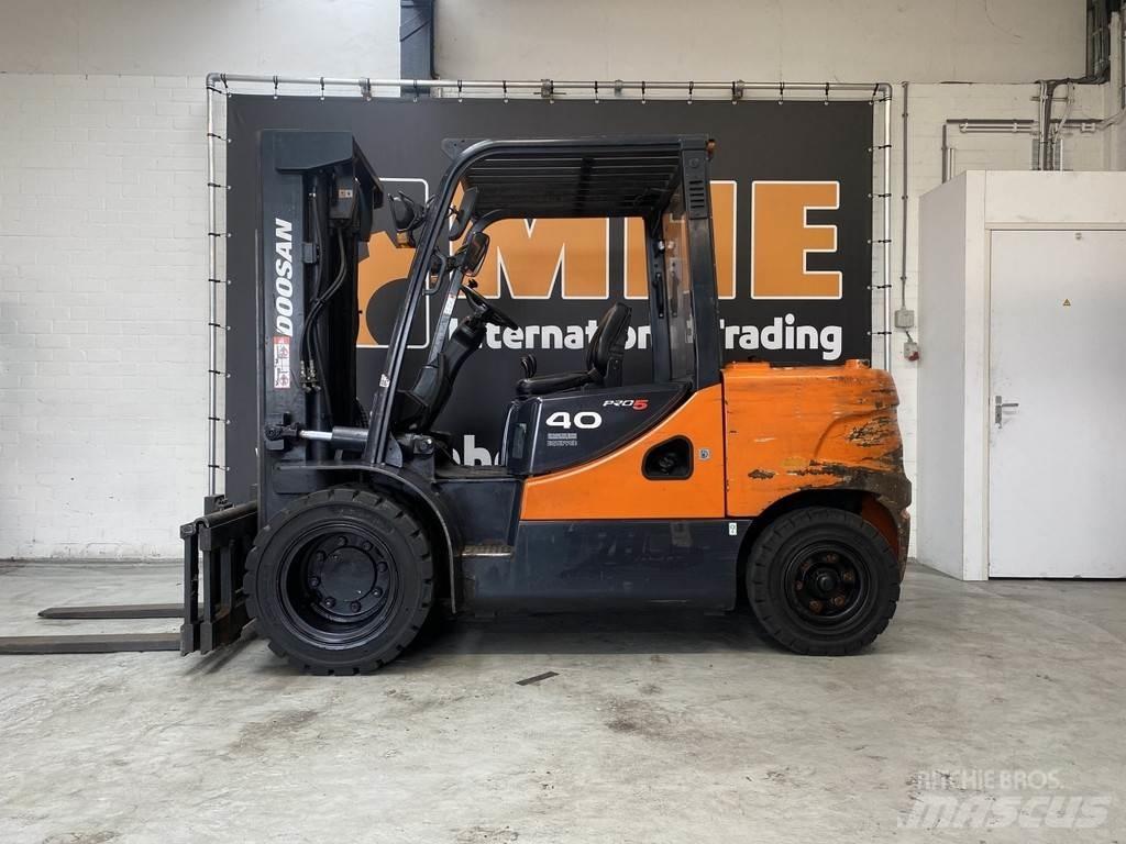 Doosan D40SC-5 Carrelli elevatori diesel