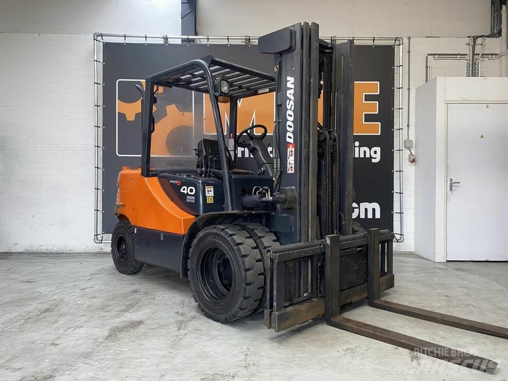 Doosan D40SC-5 Carrelli elevatori diesel
