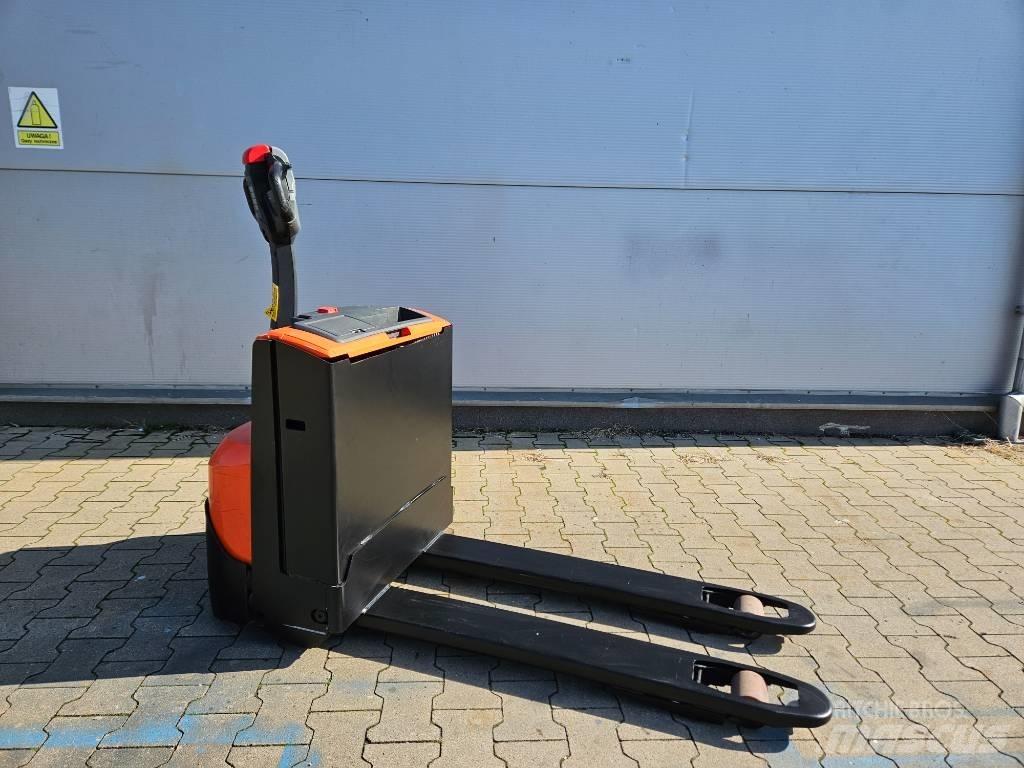 BT LWE 140 Transpallet manuale