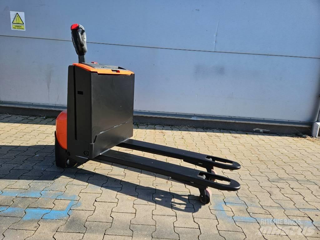 BT LWE 140 Transpallet manuale
