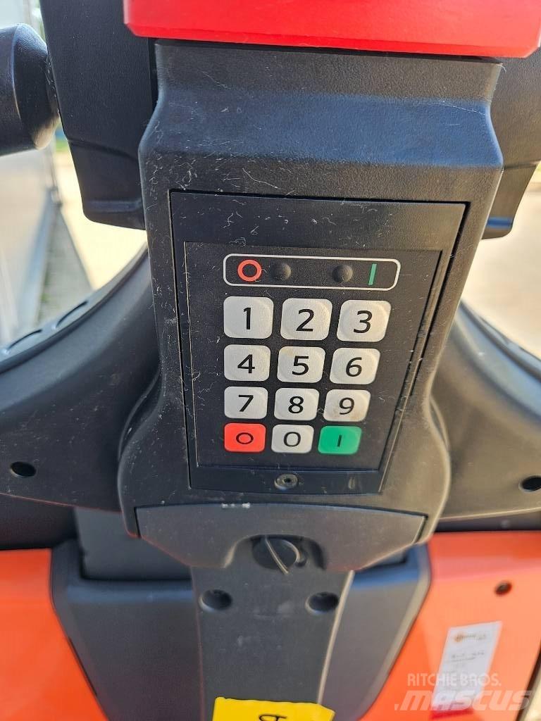 BT LWE 140 Transpallet manuale