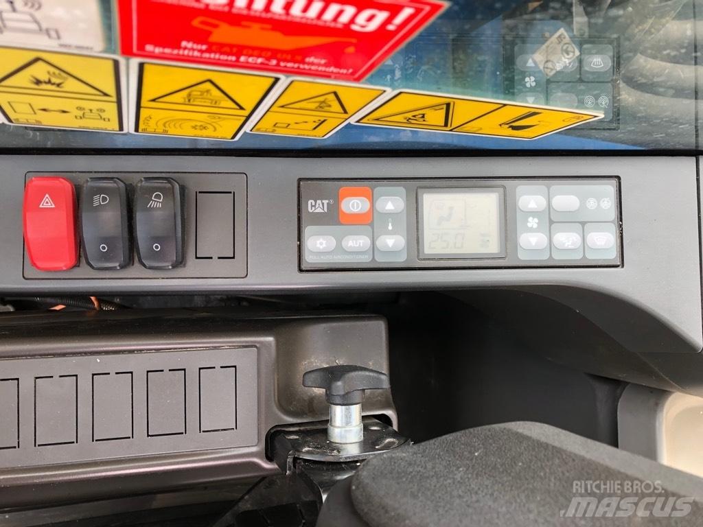 CAT M 318 F Escavatori gommati