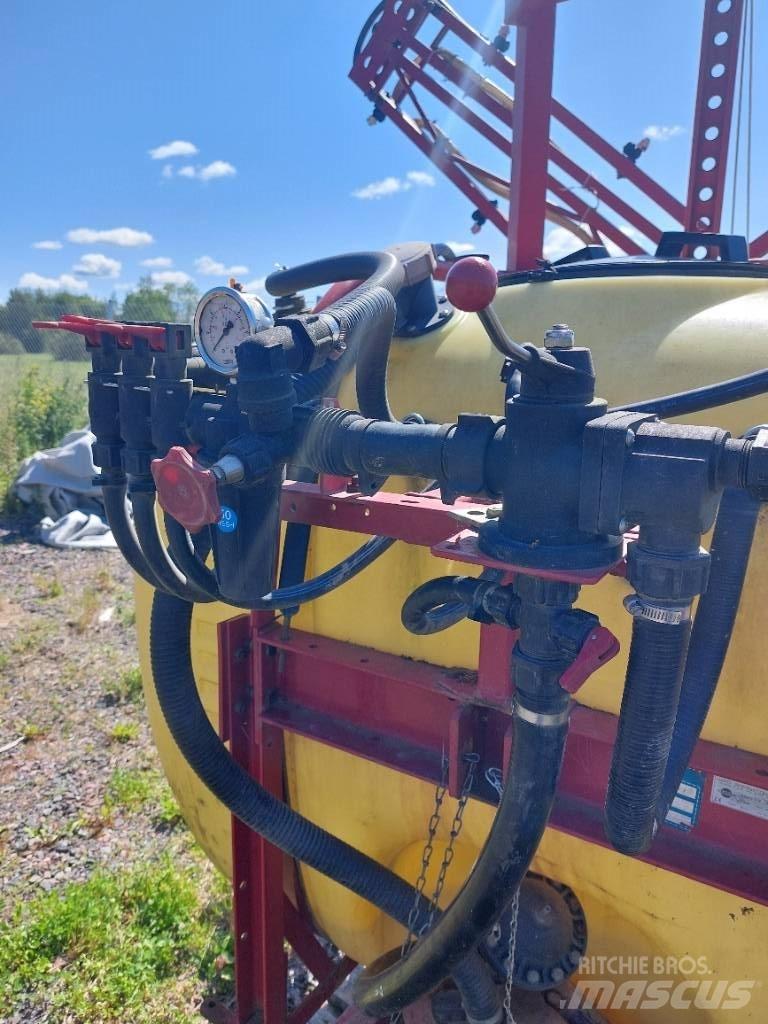 Hardi NK 800/12m Irroratori montati