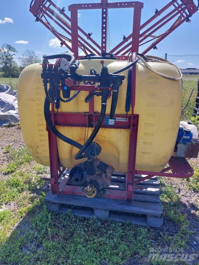 Hardi NK 800/12m Irroratori montati