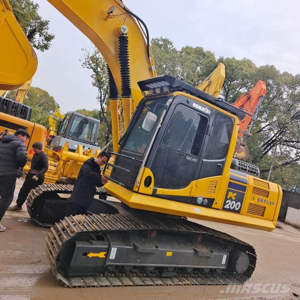 Komatsu PC 200-8N1 Escavatori cingolati